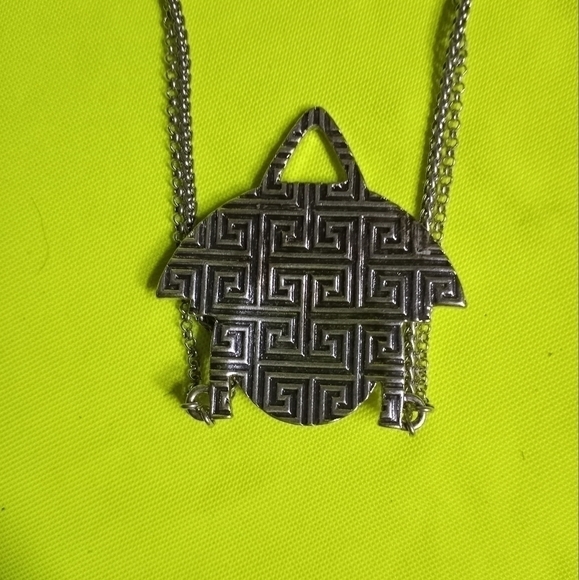 Silvertone abalone large pendant necklace lucky brand - Picture 3 of 7